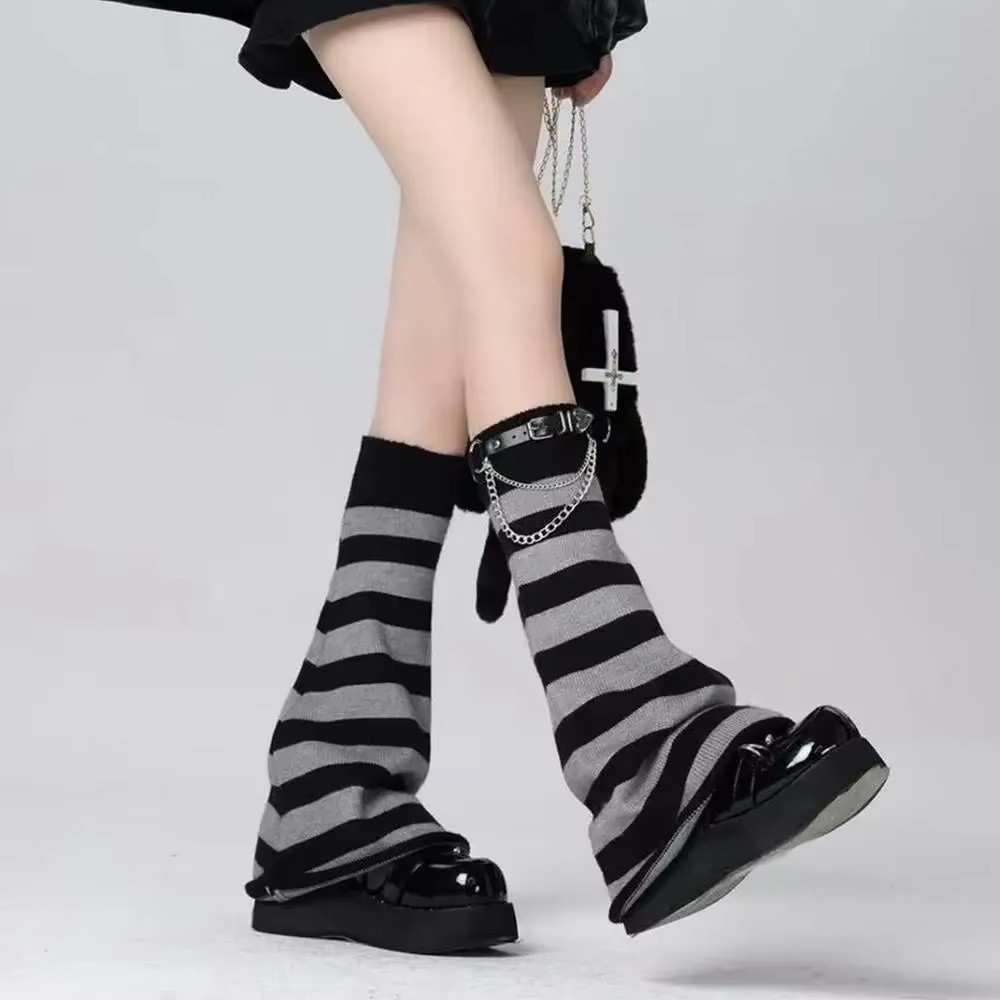 Penghangat Kaki Rajutan Gothic - Boot Sock Slouchy ulasan dan harga